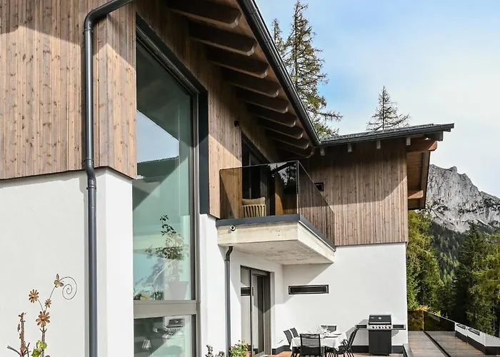 Alpin Dachsteinhaus شاليه *